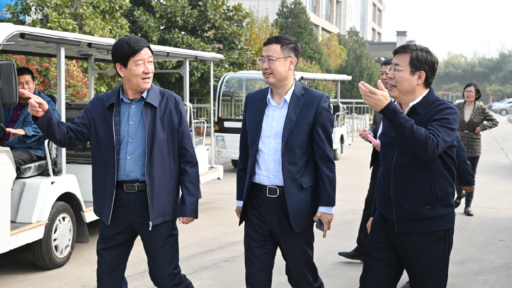 中節(jié)能（山東）節(jié)能環(huán)?？萍加邢薰緛砩綎|盛寶集團(tuán)考察工作，安丘市委書記賈勤清一行陪同